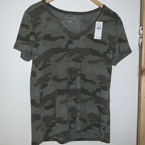 American Eagle v neck NWT